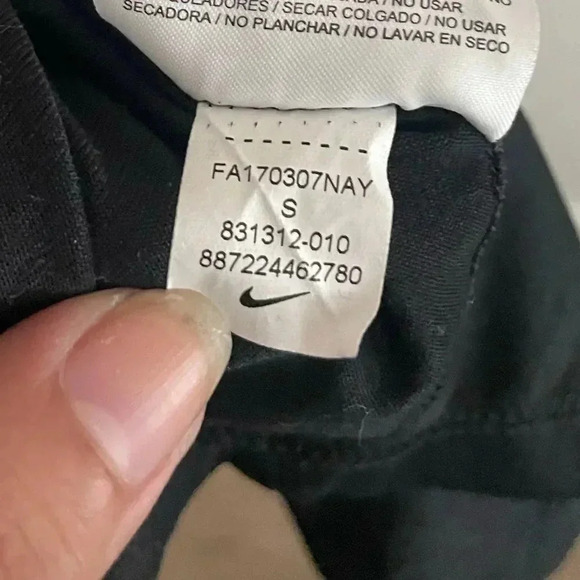 Nike black workout tank top size Small - Picture 4 of 4